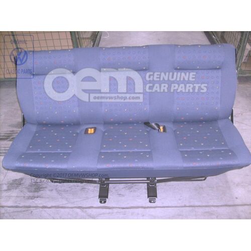 Lavica s operadlom lagune