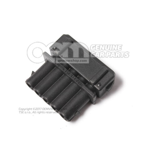 Puzdro s plochými konektormi