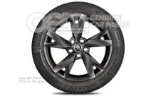 Kompletné zimné koleso 17" hliníkový ráfik vhodný pre snehové reťaze Brilantná čierna metalíza 5E3073527  FL8 (2)