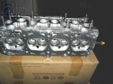 Hlava valca s ventilmi a vačkovým hriadeľom (2)