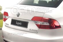 Ozdobná lišta pre kapotu (1)