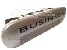 Vstupné osvetlenie s nápisom strieborná metalíza Volkswagen Transporter / Caravelle / Multivan 7H