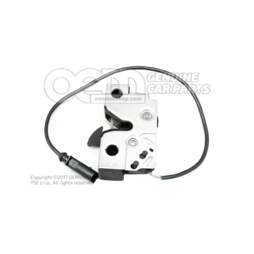 Dolný diel zámku kapoty