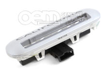 Vstupné osvetlenie s nápisom strieborná metalíza Volkswagen Transporter / Caravelle / Multivan 7H (1)