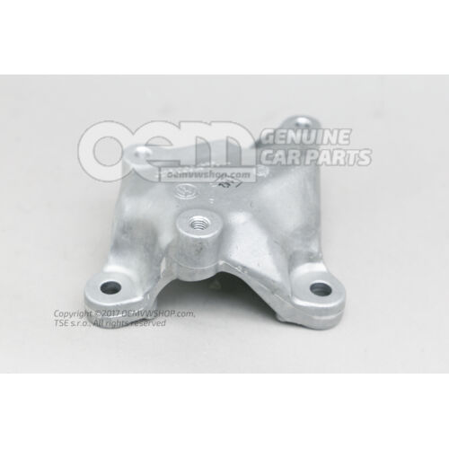 Adaptér pre opierku motora