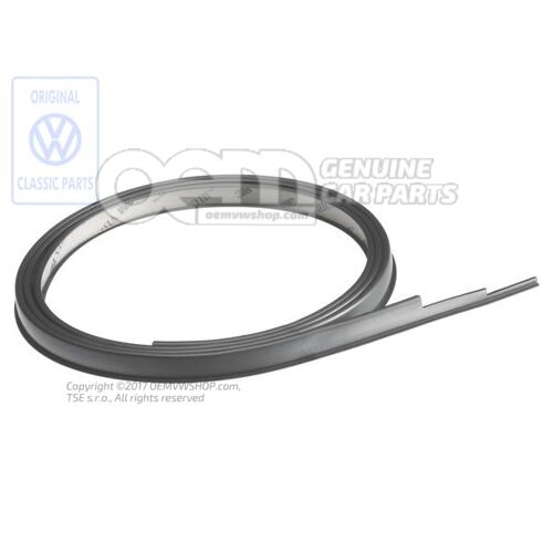 Lemovanie sivej metalízy Volkswagen Golf Cabriolet 171