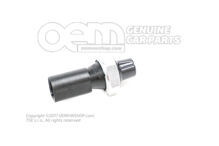 Spínač tlaku oleja (3)