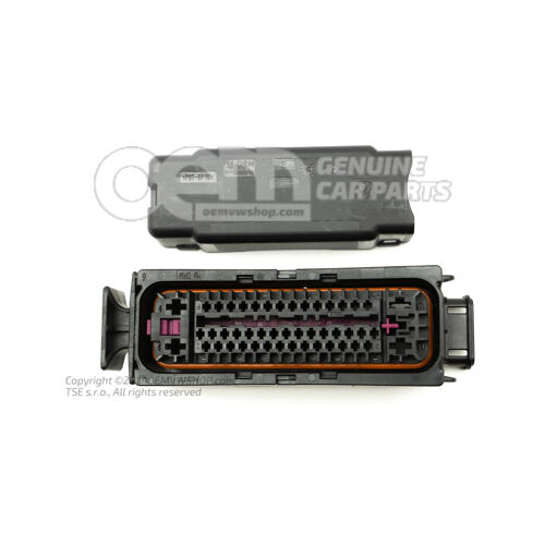 Puzdro s plochými kontaktmi s blokovaním kontaktu