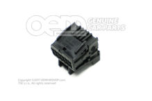 Puzdro s plochými kontaktmi s blokovaním kontaktu