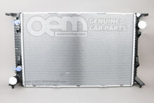 Chladič chladiacej kvapaliny s chladičom oleja