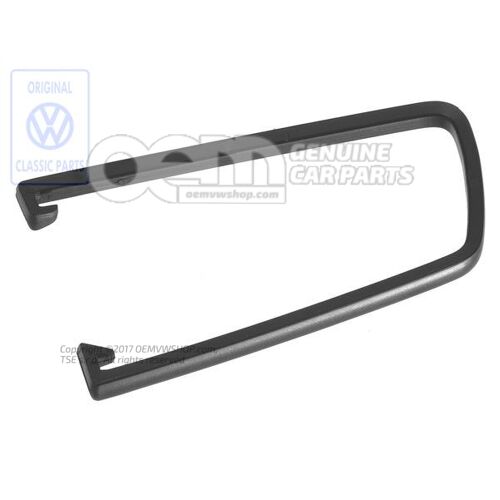 Čalúnenie lakťovej opierky saténové čierne