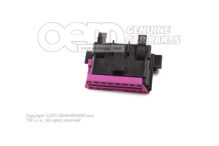 Puzdro s plochými kontaktmi s blokovaním kontaktu