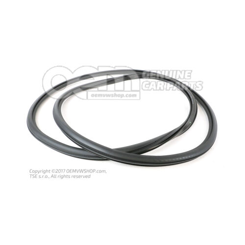 Tesnenie dverí vo vnútri 4KE831721A