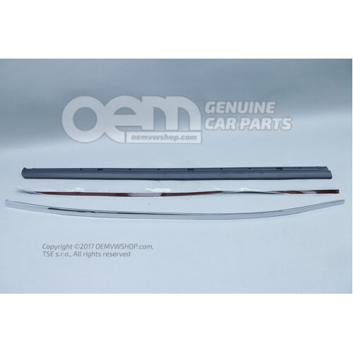 Kryt dverí lakovaný / chróm