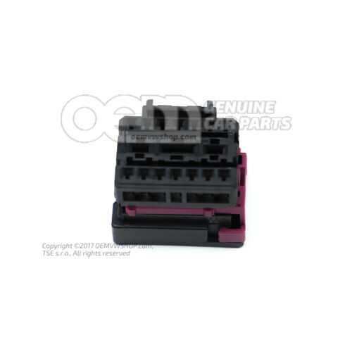 Puzdro s plochými kontaktmi s blokovaním kontaktu