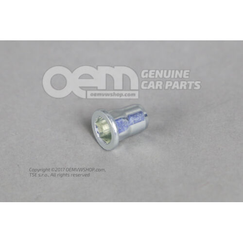 Nitovaná prevlečná matica