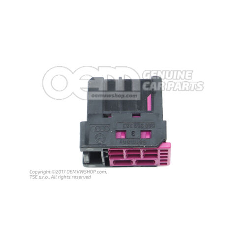 Puzdro s plochými kontaktmi s blokovaním kontaktu