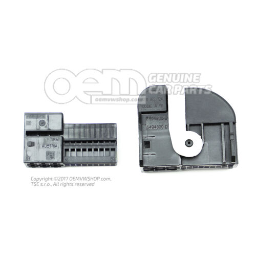 Puzdro s plochými kontaktmi s blokovaním kontaktu