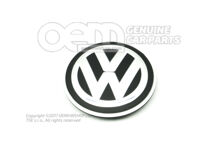 Krytka saténová čierna / leštený chróm / reflexná strieborná Krytka saténová čierna / leštený chróm / reflexná strieborná