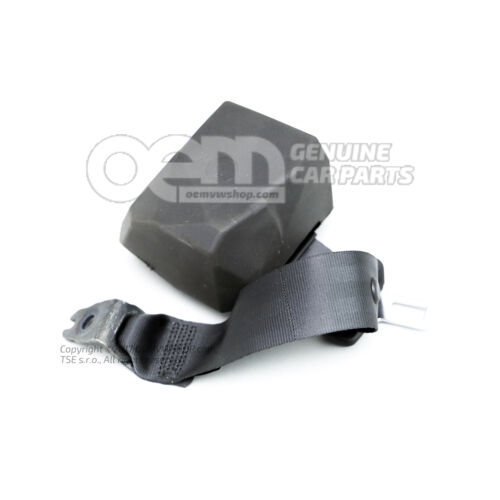 Trojbodový bezpečnostný pás s navijakom čiernej farby