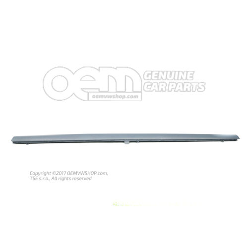 Obloženie bočného člena základným náterom