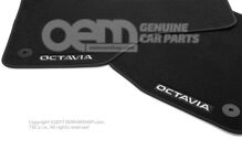 1 súprava rohoží (textil)