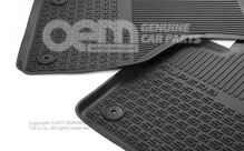 1 súprava rohoží (guma)