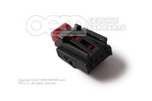 Puzdro s plochými kontaktmi s blokovaním kontaktu