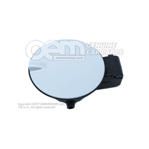 Klapka palivovej nádrže je naplnená