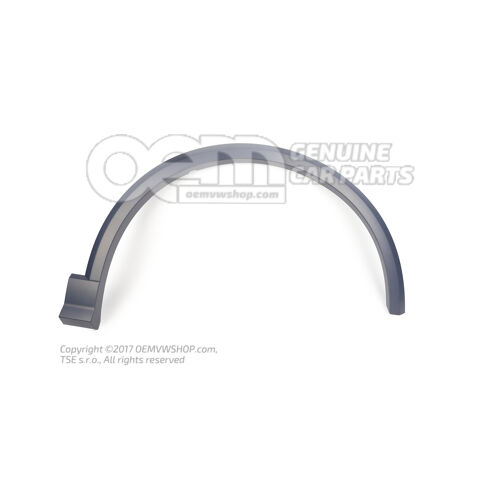 Audi Q2 81 kryt kolies opatrený základnou farbou