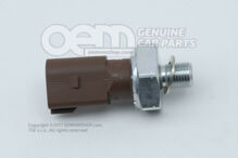 Spínač tlaku oleja (1)