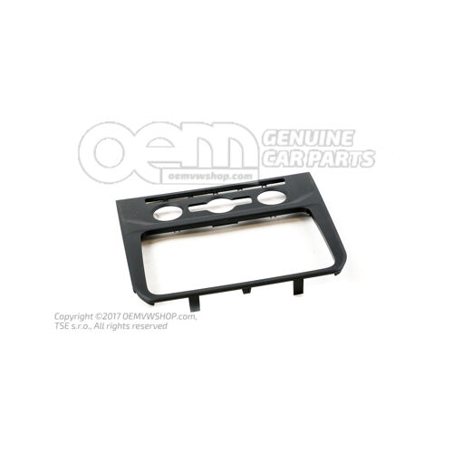 Orezajte saténovo čiernou farbou