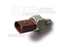 Spínač pre cúvacie svetlo (2)