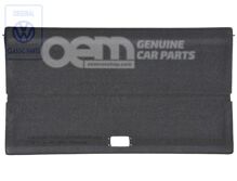 Zakryte podšívkou čiernej farby