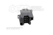 Držiak poistiek (2)