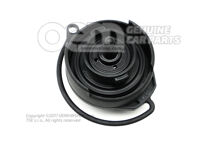 Uzatv. veko s prídržným pás. pre palivovú nádrž (2)