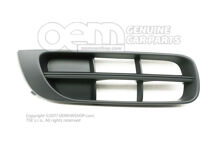 Orezajte saténovo čiernou farbou