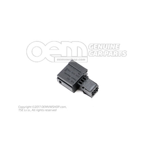 Puzdro s plochými kontaktmi 8W0973736