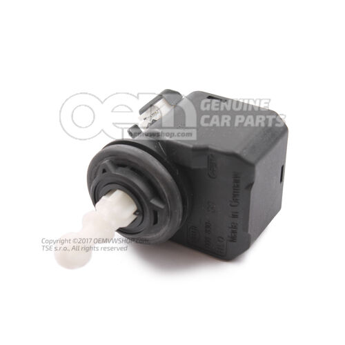 Servomotor sklonu svetlometov
