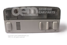 Interiér a svetlá perleťovo šedá