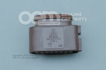 Puzdro s plochými kontaktmi s blokovaním kontaktu